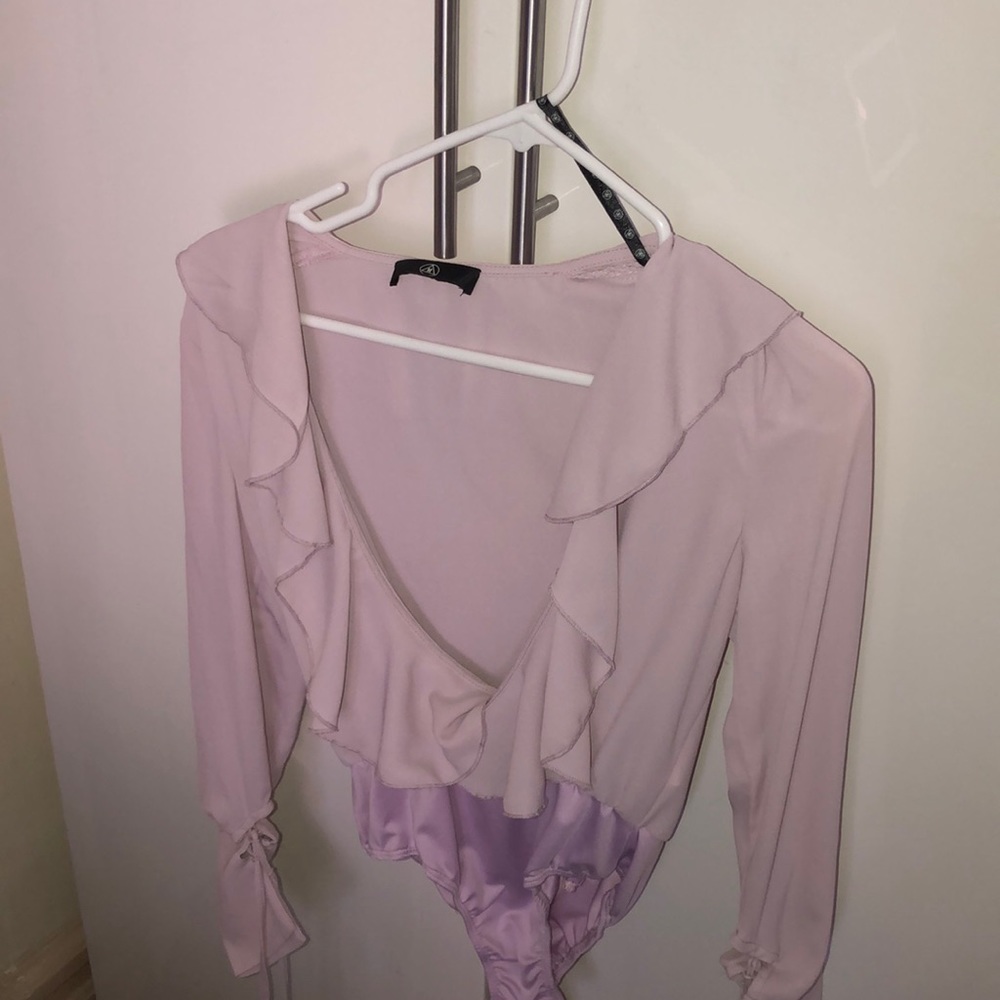 Never worn Misguided lavender classy body suit.